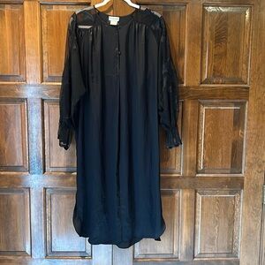 Vintage Natori Silky Satin Maxi Night Gown Size Small Black Sheer Lace Slevves